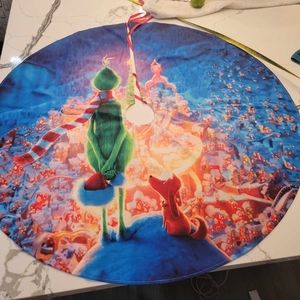 GRINCH TREE SKIRT FOR LARGE TREE... G5